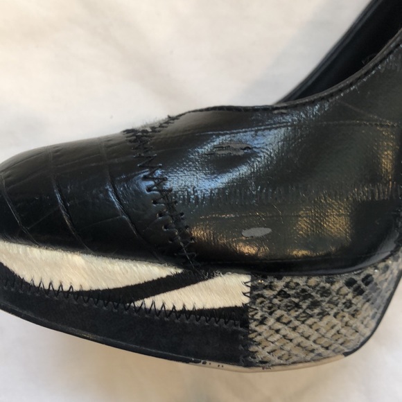 Wild Pairs, multi pattern heels - Picture 5 of 9